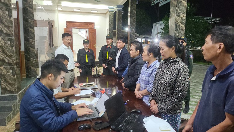 Triệt phá cơ sở sản xuất, buôn bán thuốc đông y giả, thu giữ hơn 2 tấn tang vật