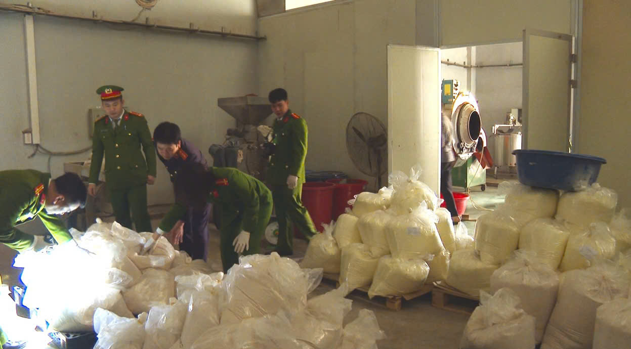 Khám xét Công ty cổ phần dược BMP, khởi tố 10 bị can