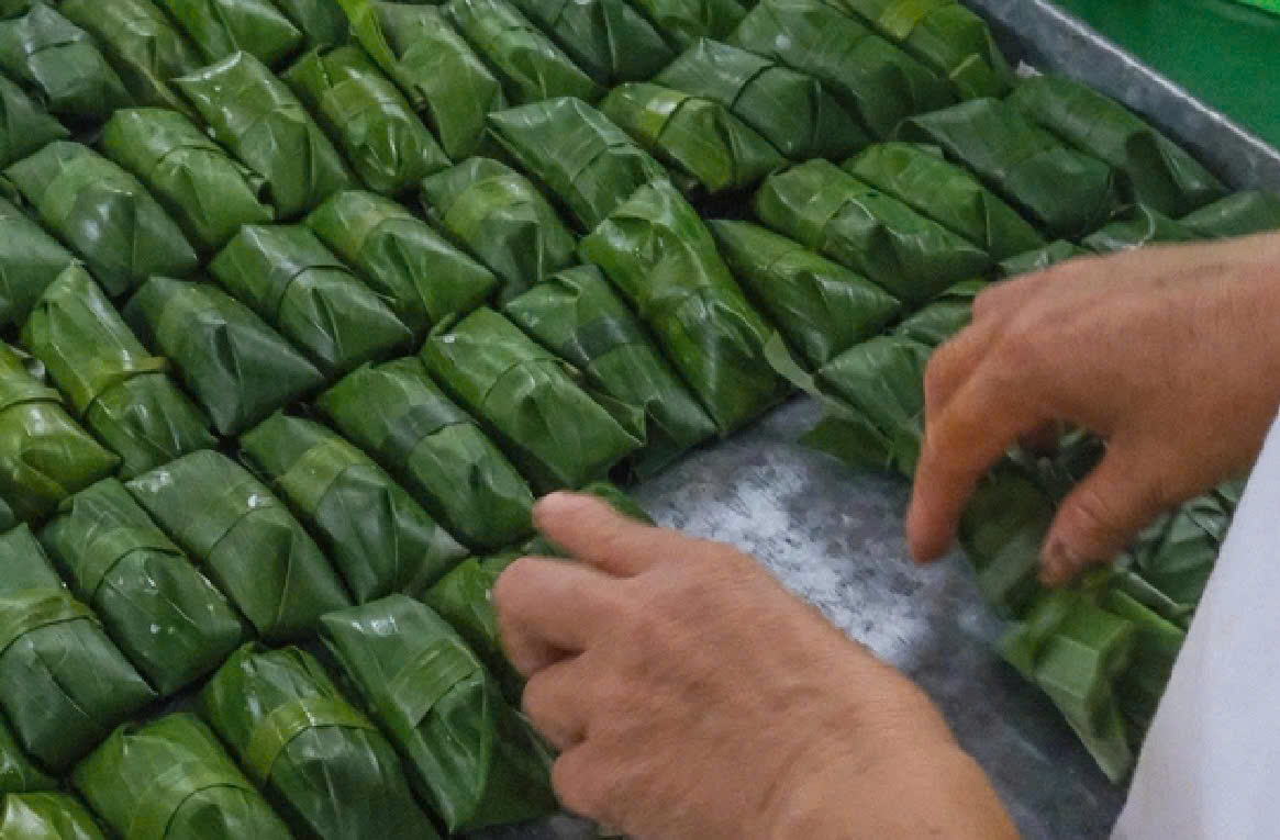 Những chiếc b&aacute;nh lọc của Hue One Food.