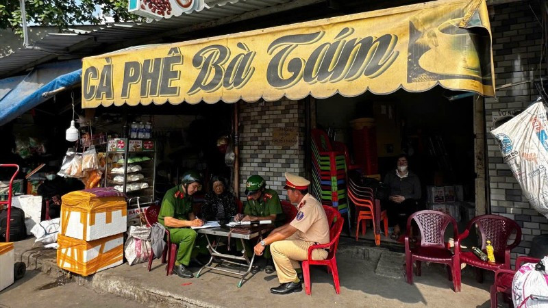 Thành phố Hồ Chí Minh hướng dẫn quản lý và thu phí tạm thời vỉa hè