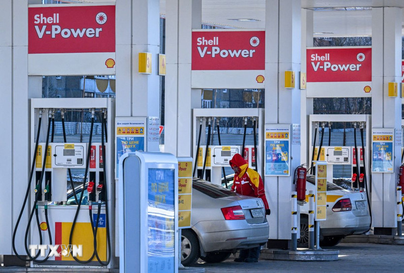 Giá xăng tại Hoa Kỳ tăng 14% trong một tuần