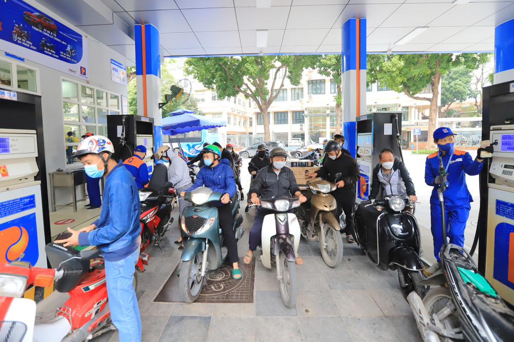 Vì sao giá xăng dầu giảm mạnh trong kỳ điều hành mới nhất?