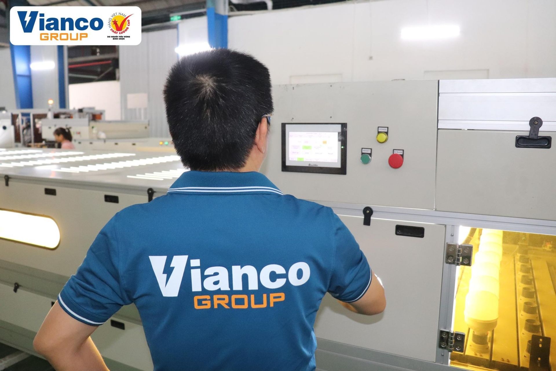 Sử dụng vật liệu nhựa nguy&ecirc;n sinh cao cấp v&agrave; kh&ocirc;ng chứa thủy ng&acirc;n, đ&egrave;n LED Vianco cam kết th&acirc;n thiện với m&ocirc;i trường sinh th&aacute;i v&agrave; an to&agrave;n tuyệt đối cho người sử dụng