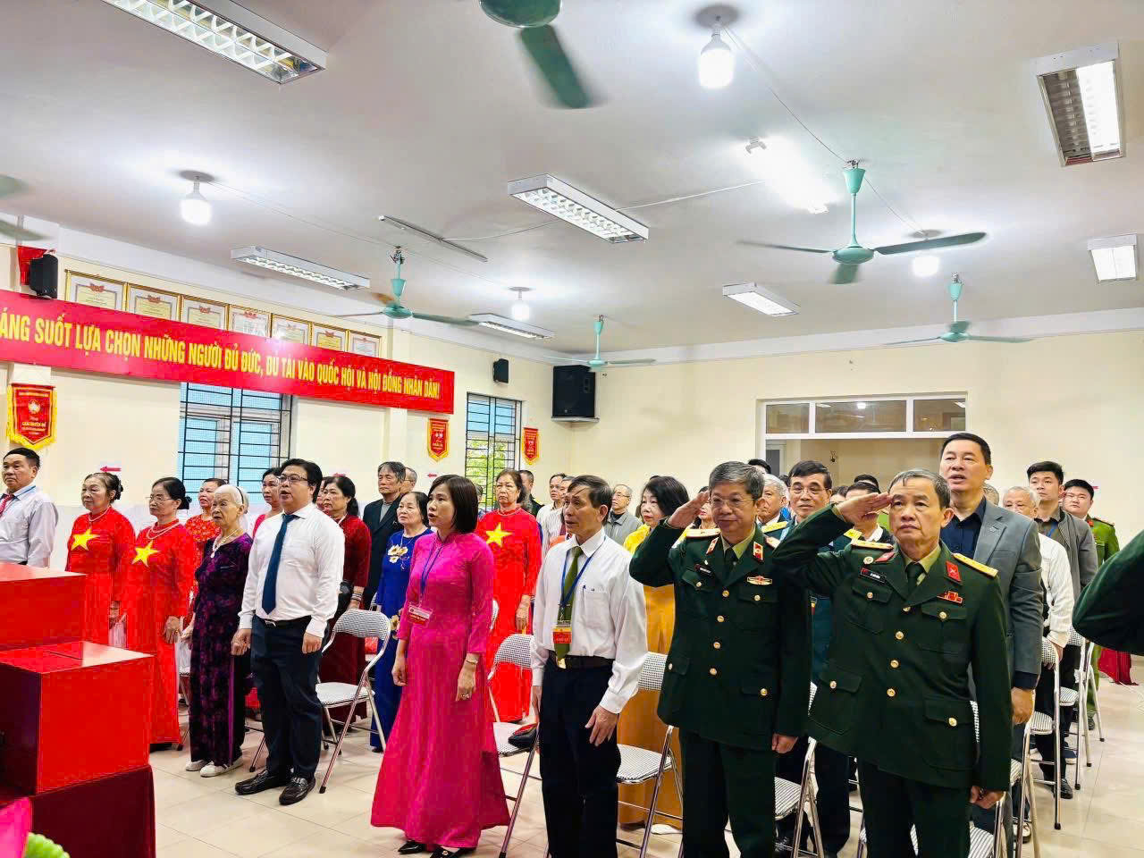 Hà Nội: Phường Long Biên rộn ràng khai mạc Ngày hội bầu cử tại 21 khu vực bỏ phiếu