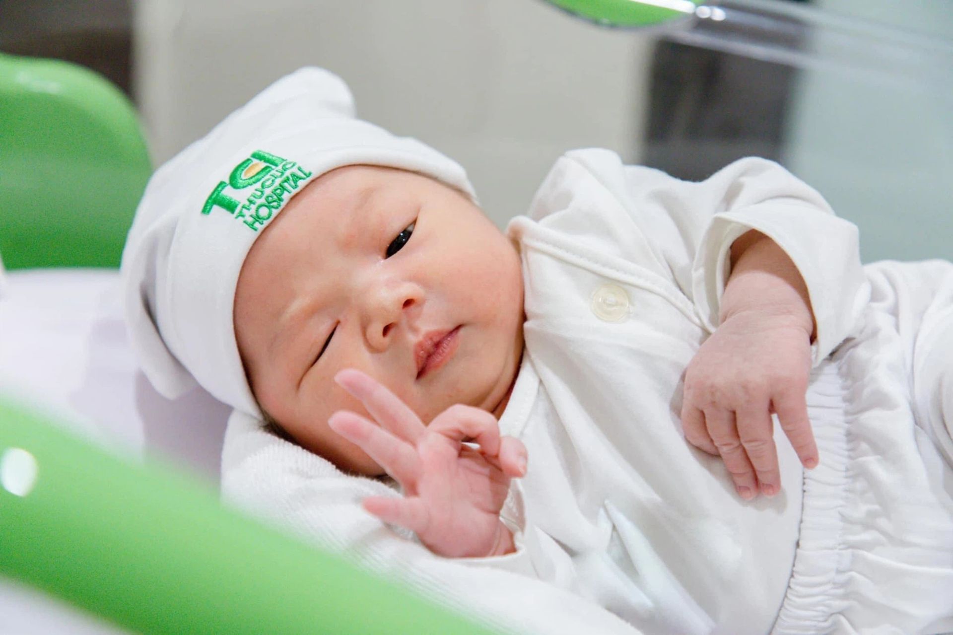 Từ 1/7, sinh con thứ hai, mẹ có thể nghỉ 7 tháng, cha tối đa 10 ngày