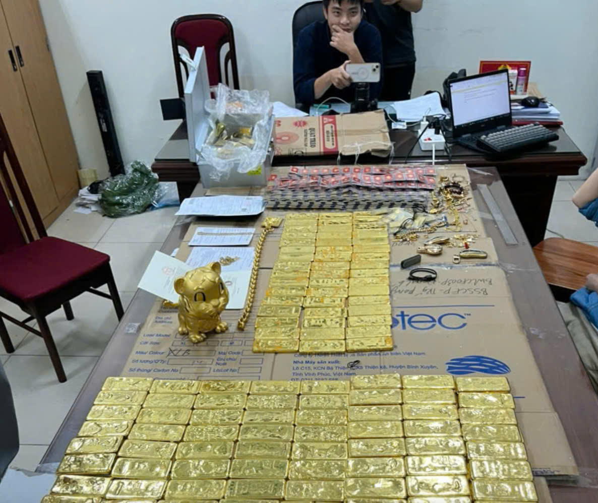 Phó Đức Nam lừa đảo hơn 1.301 tỷ đồng, bố mẹ và bạn gái bị cáo buộc rửa tiền