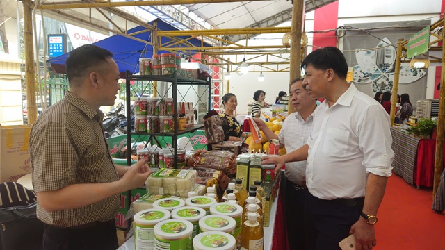 Khai mạc Phiên chợ Xanh 2026: Đẩy mạnh kết nối tiêu thụ sản phẩm hợp tác xã