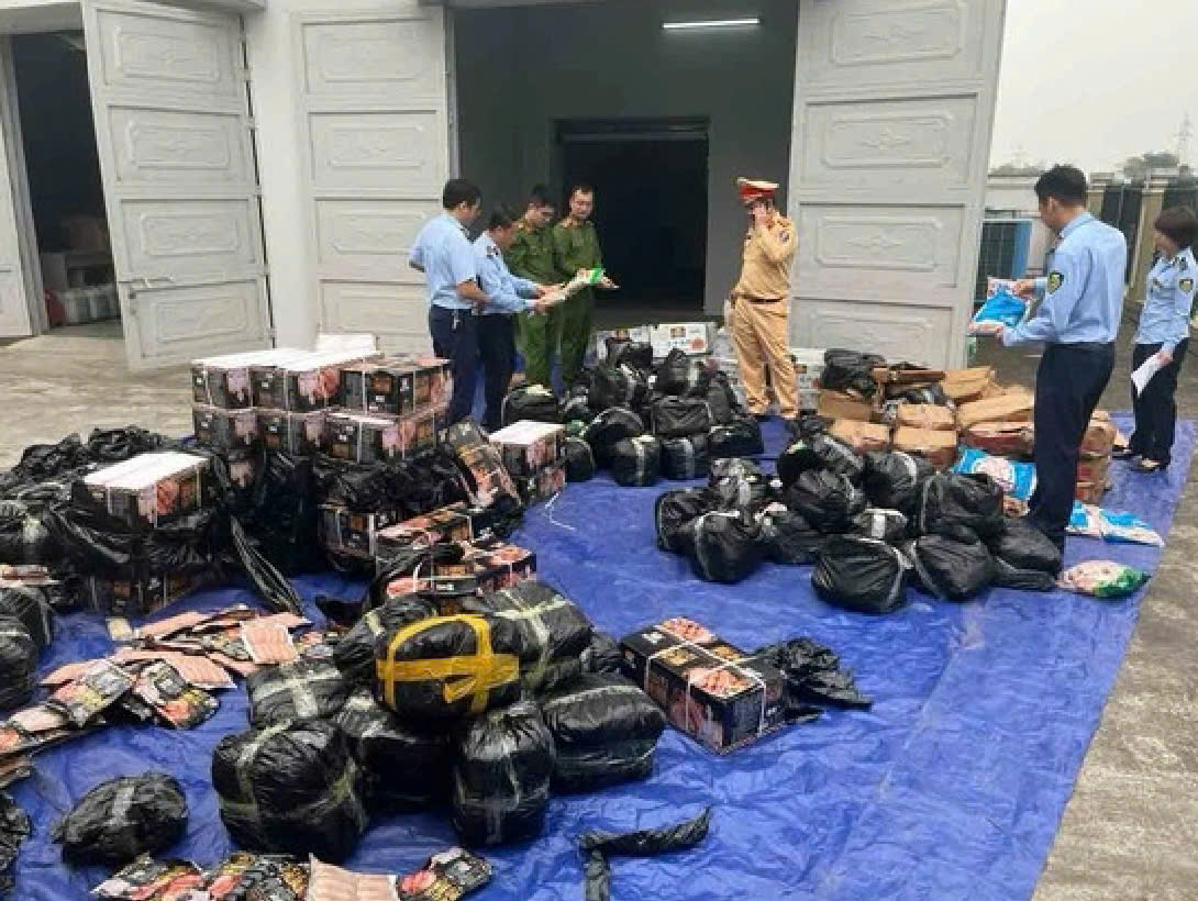 Truy quét hàng giả trên môi trường mạng, siết chặt quản lý thị trường