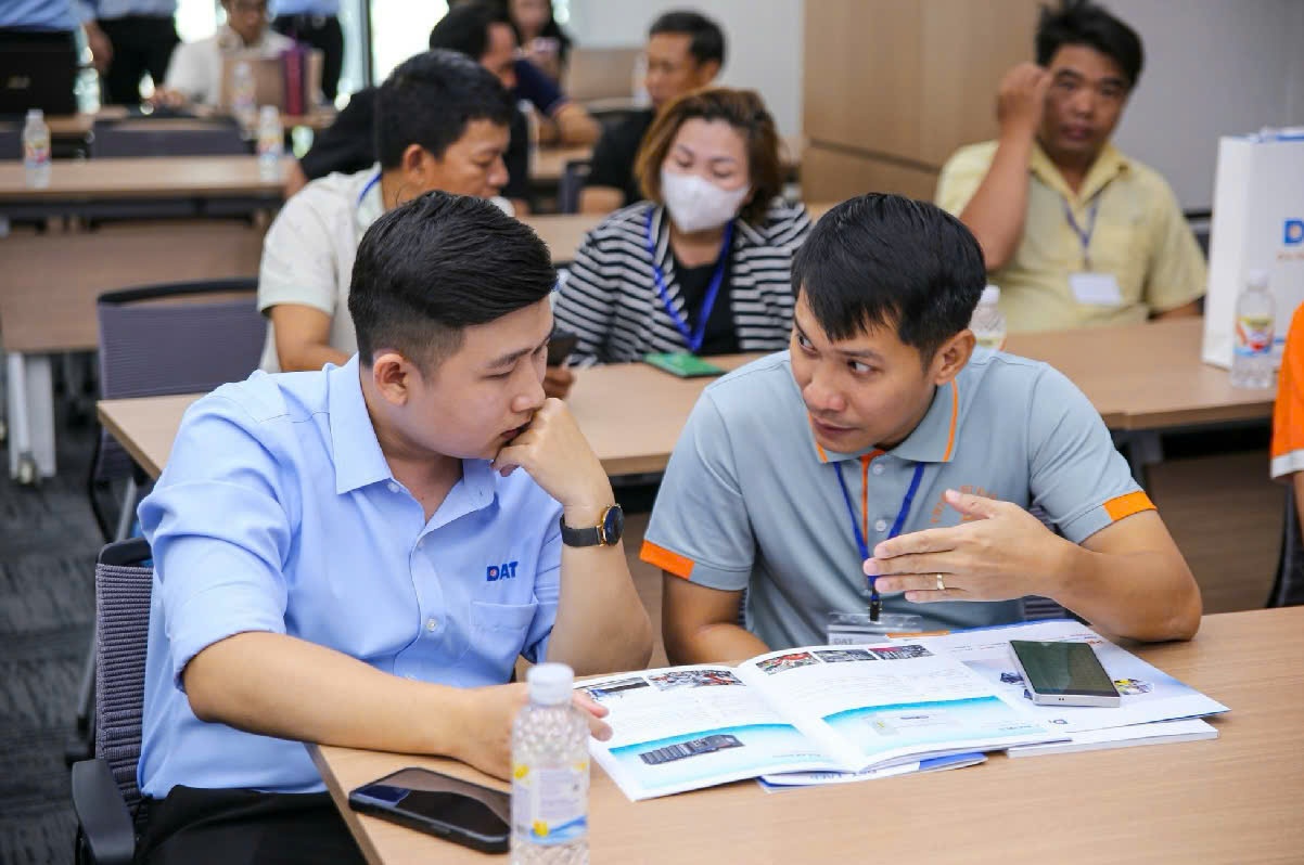 Doanh nghiệp thắt chặt tuyển dụng, thị trường việc làm bước vào giai đoạn “kén chọn”