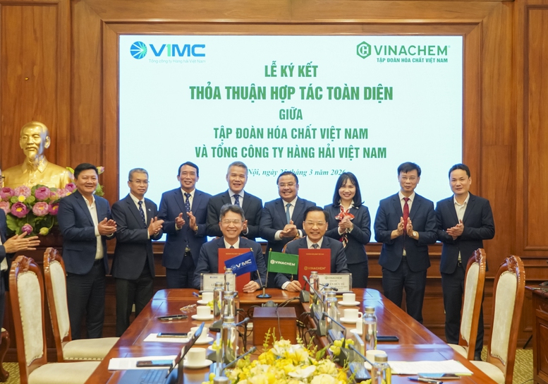 Vinachem và Tổng công ty Hàng hải Việt Nam ký kết thỏa thuận hợp tác toàn diện