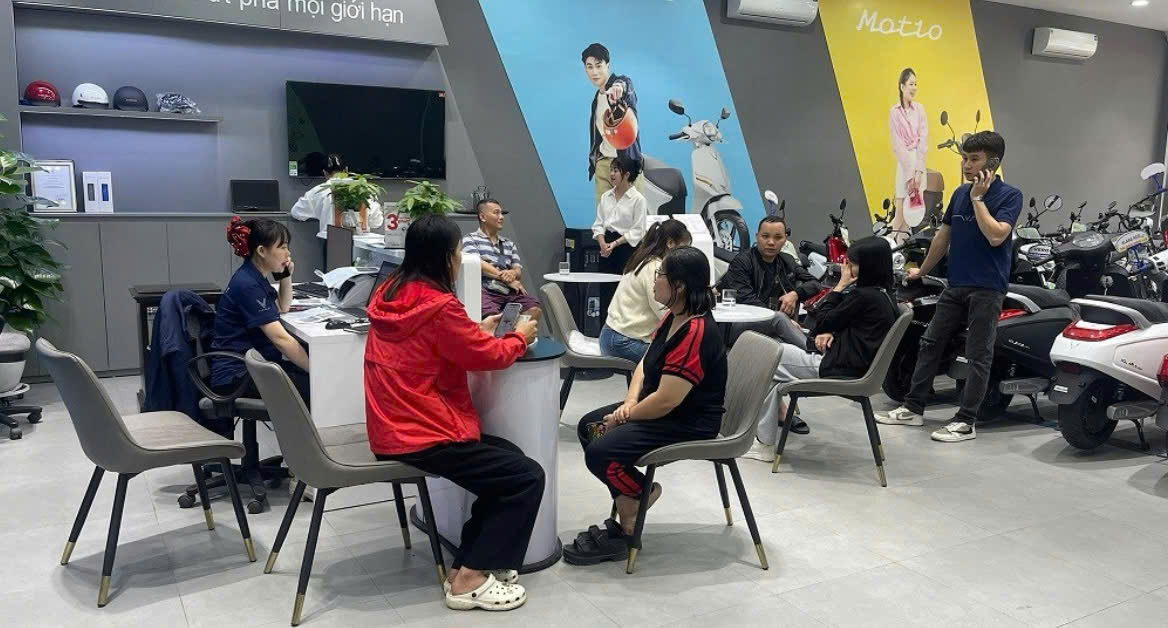 Hà Nội: Xe máy điện khan hàng, người mua phải xếp hàng chờ nhiều tuần