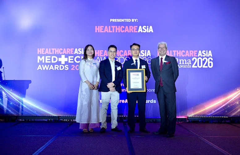 Long Châu tiếp tục là nhà thuốc Việt Nam duy nhất thắng giải thưởng lớn tại Healthcare Asia Pharma Award