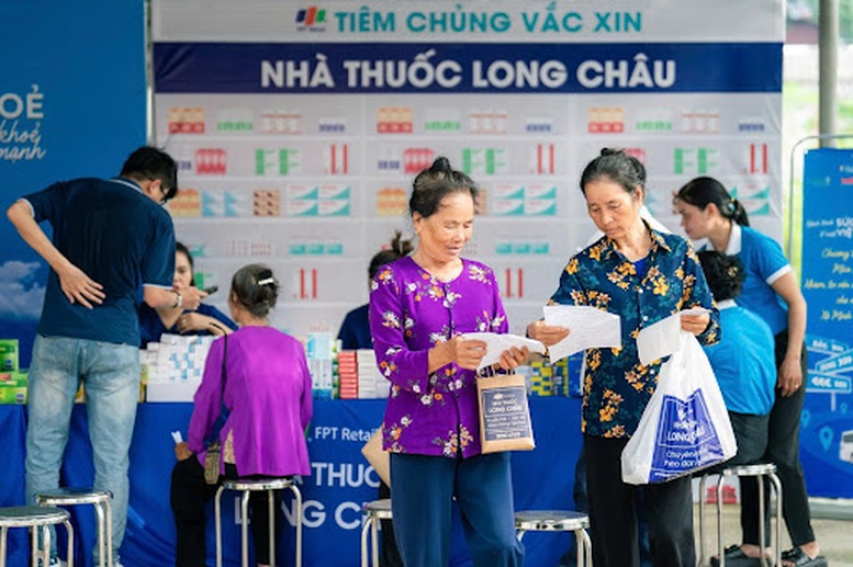 Long Ch&acirc;u ki&ecirc;n t&acirc;m với sứ mệnh thu hẹp khoảng c&aacute;ch trong chăm s&oacute;c y tế, v&igrave; một Việt Nam khỏe mạnh. Ảnh: FPT Long Ch&acirc;u