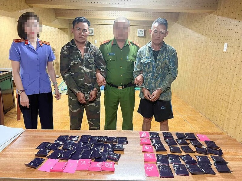 Triệt phá vụ mua bán trái phép hơn 12.000 viên ma túy tổng hợp