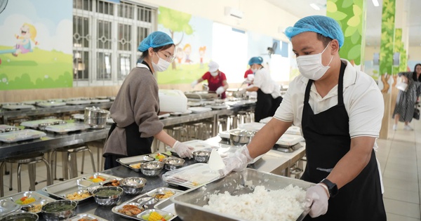 Kiểm soát nguồn gốc thực phẩm tại bếp ăn trường học trước nguy cơ mất an toàn