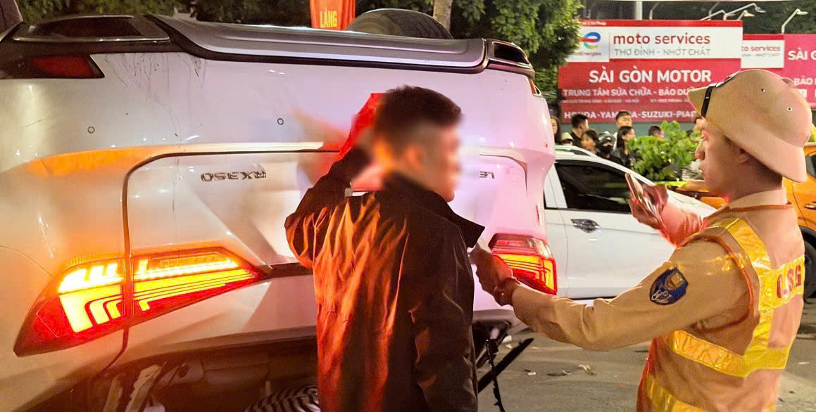 Khởi tố tài xế ô tô Lexus gây tai nạn liên hoàn ở Hà Nội