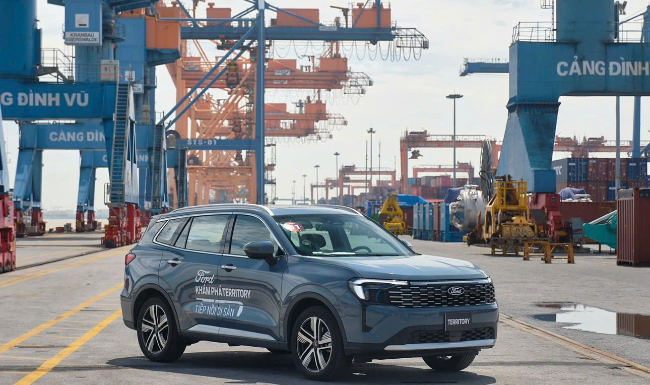 Ford Mustang Mach-E giảm gần 1 tỷ đồng, Territory hạ giá, cạnh tranh trực tiếp Mazda CX-5