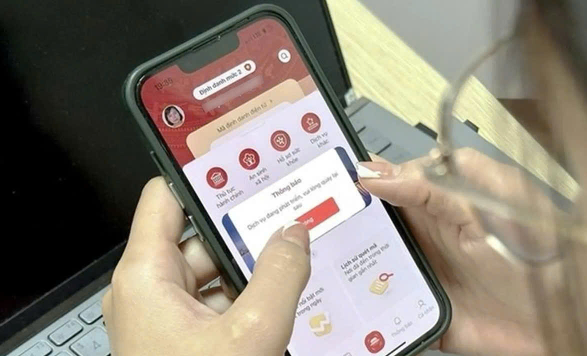 Công an cảnh báo nguy cơ lộ dữ liệu khi đăng nhập VNeID trên điện thoại mới
