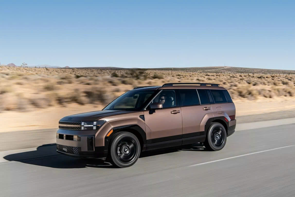 Hyundai triệu hồi gần 300.000 xe do lỗi dây đai an toàn