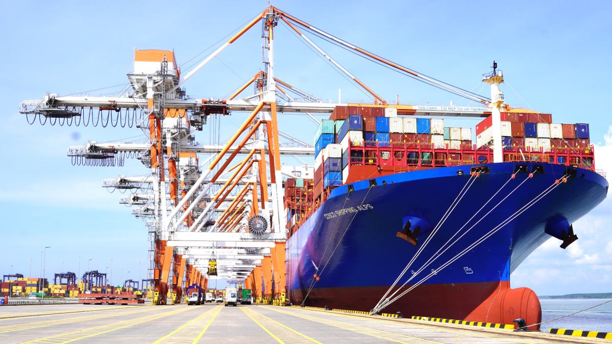 FDI vào Việt Nam tăng mạnh, dịch chuyển sang công nghệ và sản xuất xanh