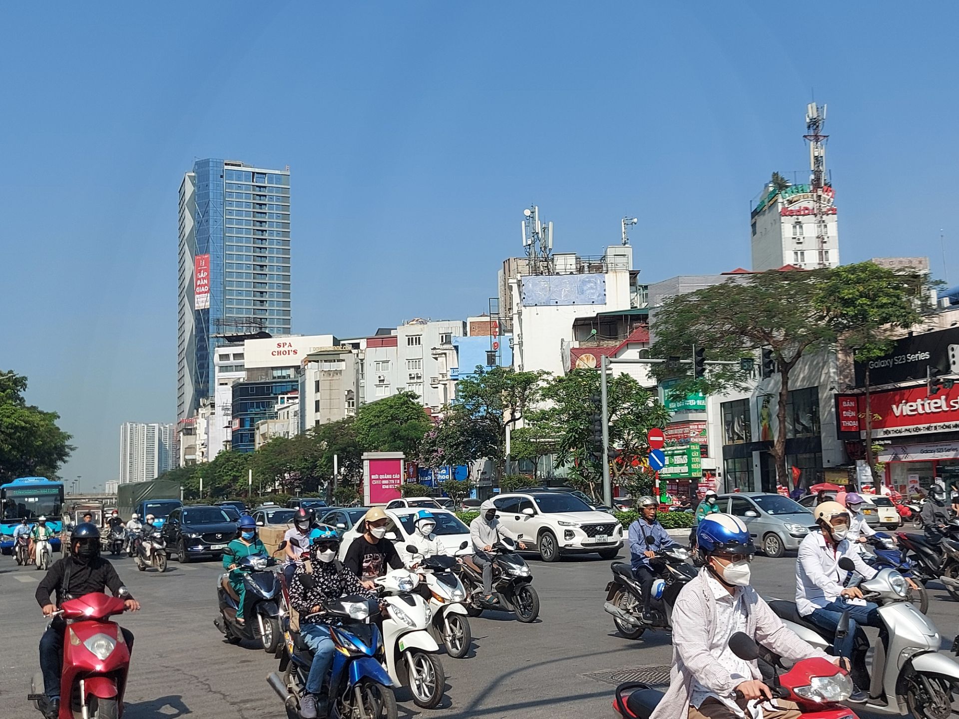 Thời tiết ngày 15/4: Bắc Bộ tiếp tục nắng nóng, Trung Bộ có nơi trên 39 độ C