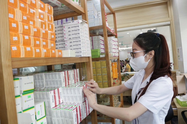 Tăng cường quản lý, bình ổn giá thuốc và thiết bị y tế