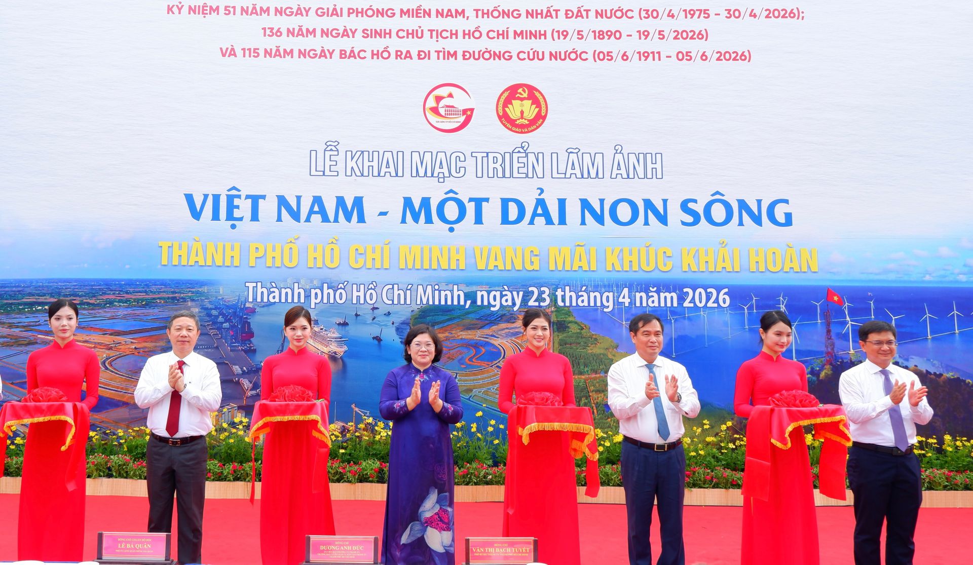 Khai mạc triển lãm ảnh “Việt Nam - Một dải non sông”: Lan tỏa khát vọng xây dựng đất nước phồn vinh