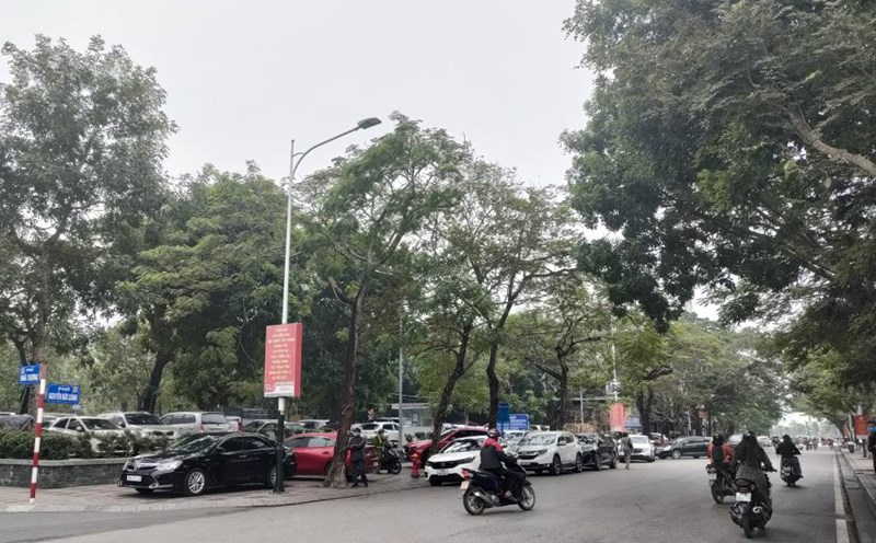 Hà Nội đề xuất xây dựng thêm bãi đỗ xe tại các cửa ngõ để phục vụ Vùng phát thải thấp
