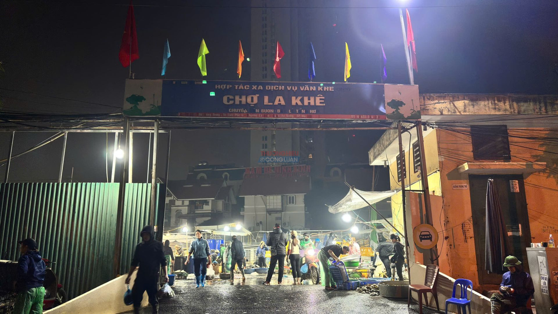 Hàng chục tấn thực phẩm từ chợ La Khê: Ai kiểm soát nguồn gốc và an toàn thực phẩm?