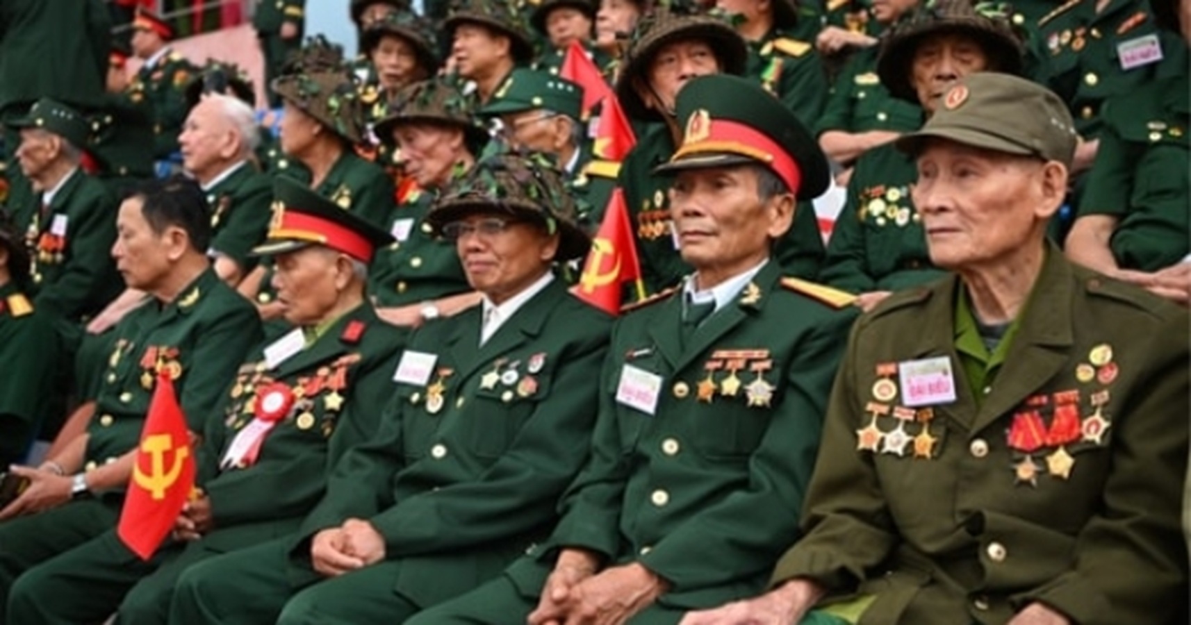Đề xuất danh mục 34 bệnh hiểm nghèo áp dụng chế độ cho sĩ quan quân đội nghỉ hưu