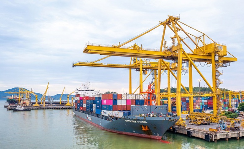 Ph&aacute;t triển logistics xanh bao gồm nhiều hoạt động, như cải tiến c&aacute;c phương tiện vận tải, "xanh h&oacute;a" hoạt động kho b&atilde;i... - Ảnh minh họa