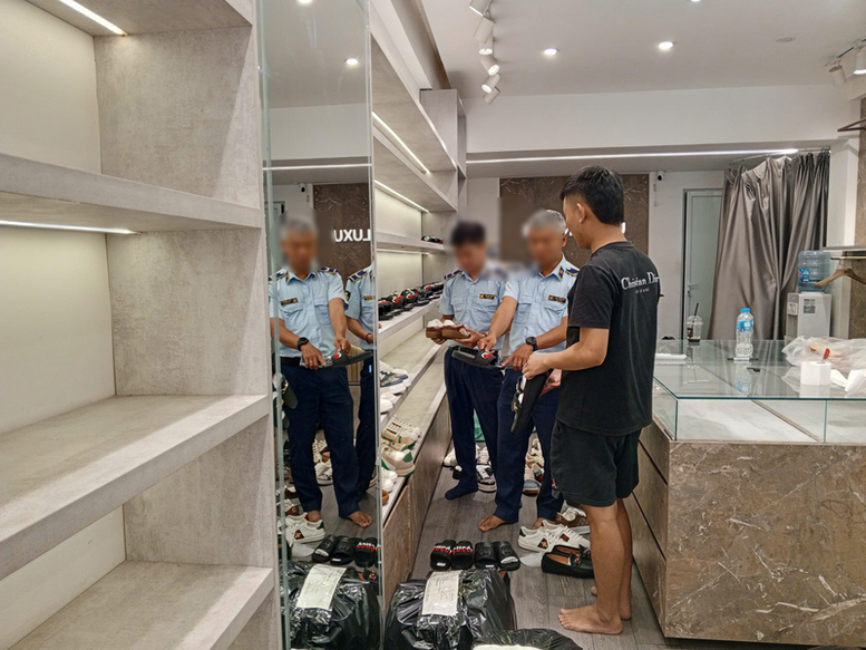 Sau Công điện 38, Bộ Công Thương mạnh tay truy quét các 'điểm nóng' hàng giả