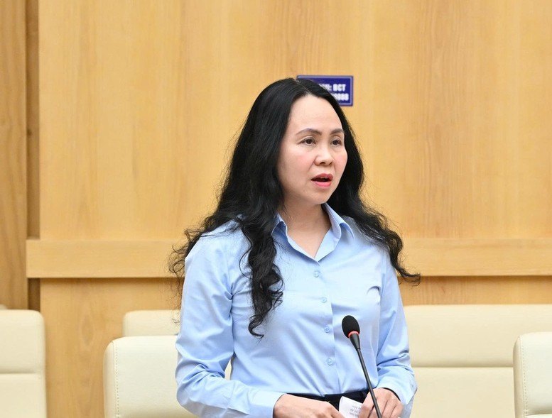 B&agrave; L&ecirc; Ho&agrave;ng Oanh, Cục trưởng Cục Thương mại điện tử v&agrave; Kinh tế số (Bộ C&ocirc;ng Thương)