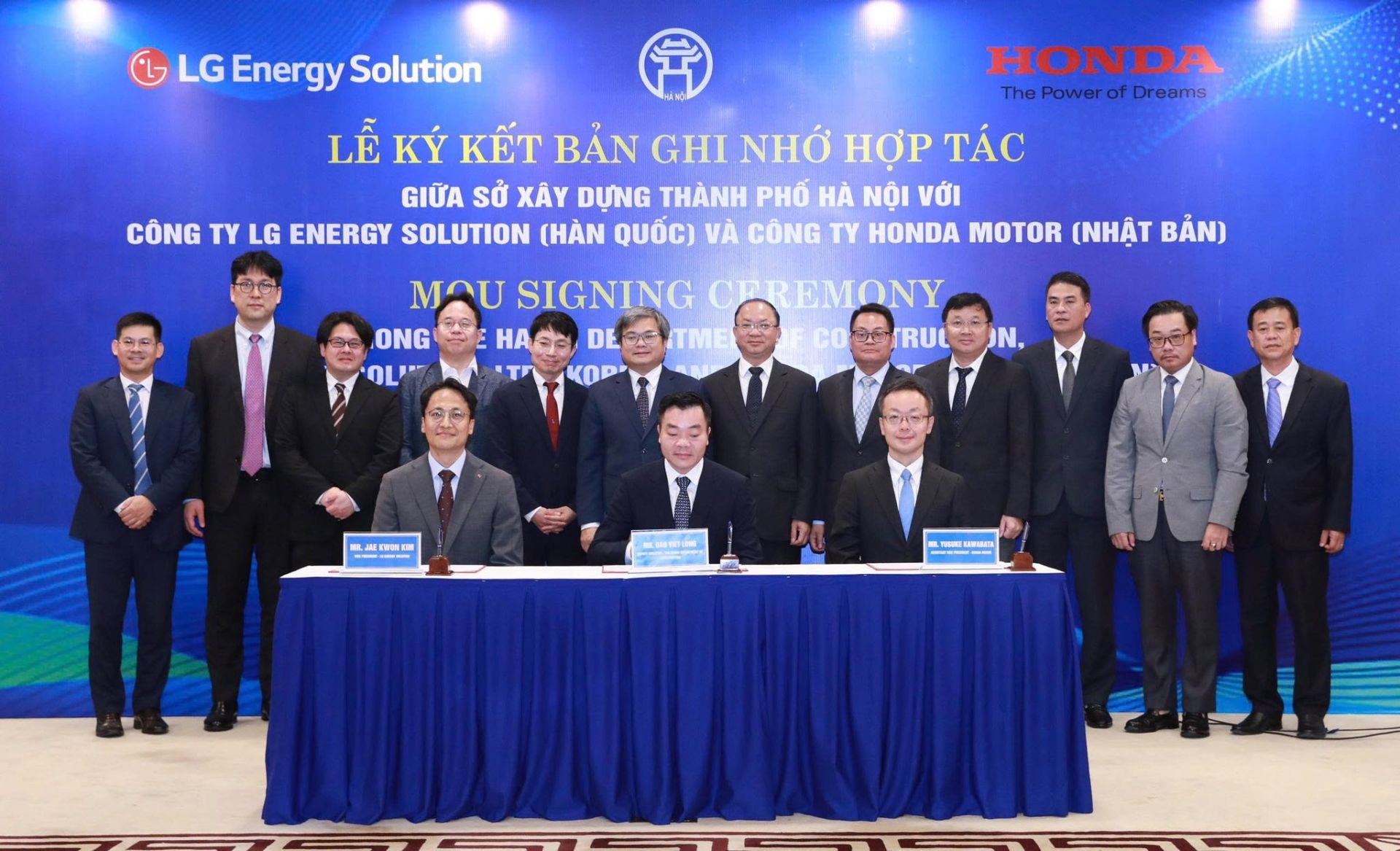 Hà Nội hợp tác với doanh nghiệp Hàn Quốc, Nhật Bản triển khai trạm đổi pin xe máy điện
