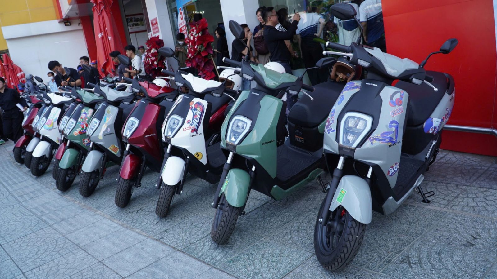 Honda tung ưu đãi kép cho ICON e:, giá thực tế giảm sâu nhưng người mua vẫn gánh chi phí pin