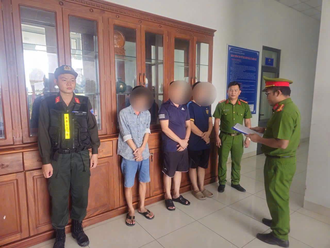 Tây Ninh: Khởi tố băng nhóm "núp bóng" doanh nghiệp sản xuất hơn 70 tấn phân bón giả