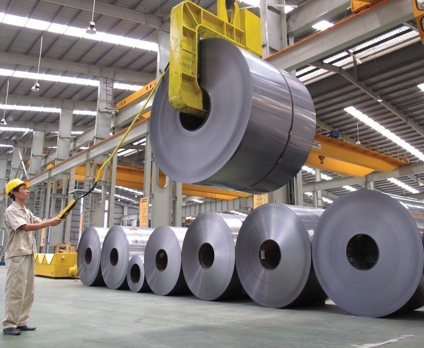Giá thép hôm nay 23/5: Thị trường quặng sắt tiếp tục lao dốc vì cung vượt cầu