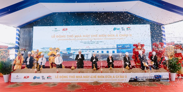 Lễ động thổ Nh&agrave; m&aacute;y chế biến dừa &Aacute; Ch&acirc;u II tiếp tục khẳng định vị thế h&agrave;ng đầu của Tập đo&agrave;n Nguy&ecirc;n liệu &Aacute; Ch&acirc;u (AIG), g&oacute;p phần n&acirc;ng tầm vị thế nguy&ecirc;n liệu n&ocirc;ng sản Việt Nam tr&ecirc;n to&agrave;n cầu.