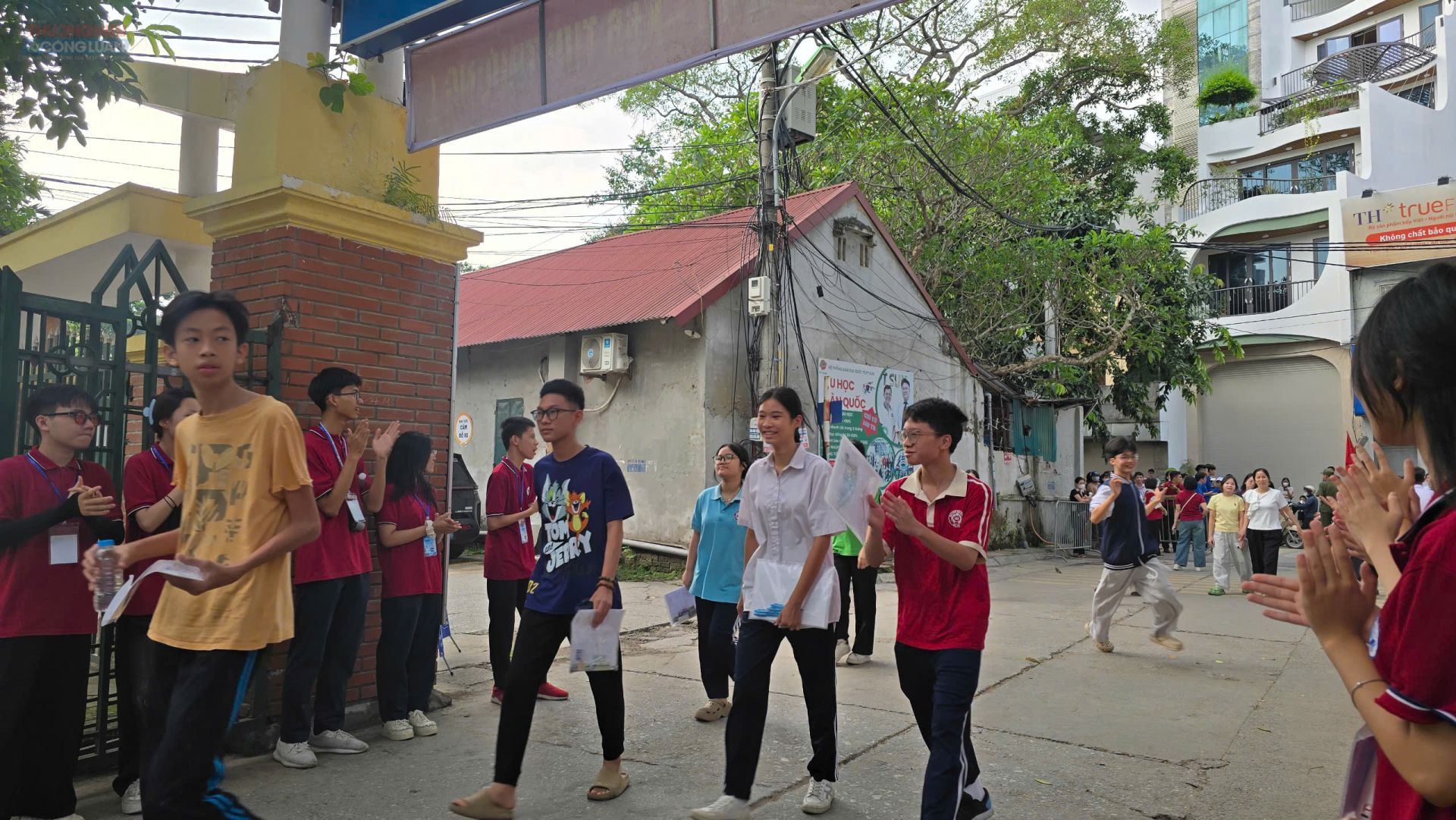 Hà Nội bước vào kỳ thi lớp 10: Thời tiết thuận lợi, thí sinh tự tin vượt “cửa ải” nhiều áp lực