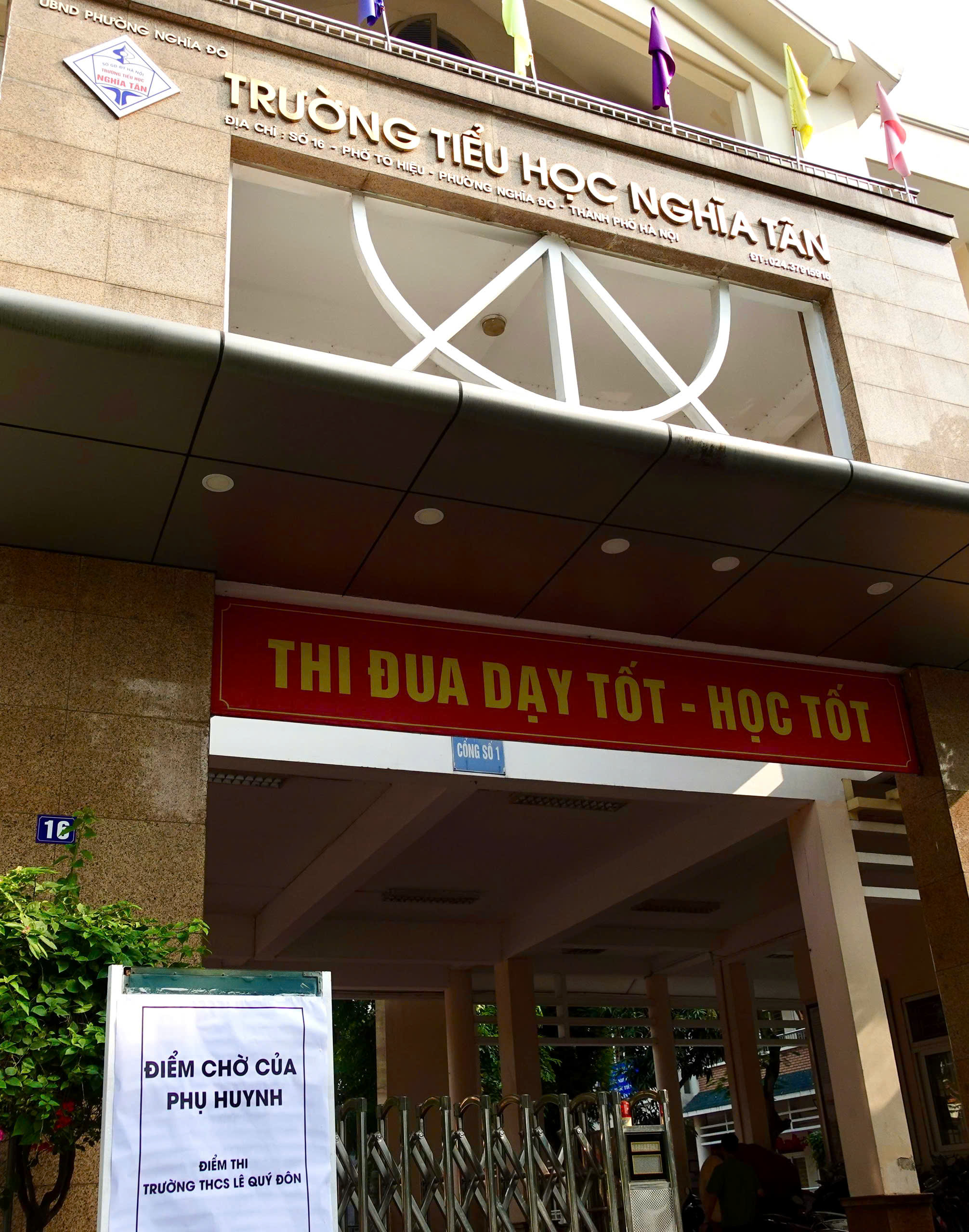 Điểm thi THCS L&ecirc; Qu&yacute; Đ&ocirc;n bố tr&iacute; điểm chờ d&agrave;nh cho phụ huynh tại Trường Tiểu học Nghĩa T&acirc;n, tạo điều kiện thuận lợi trong thời gian chờ th&iacute; sinh dự thi
