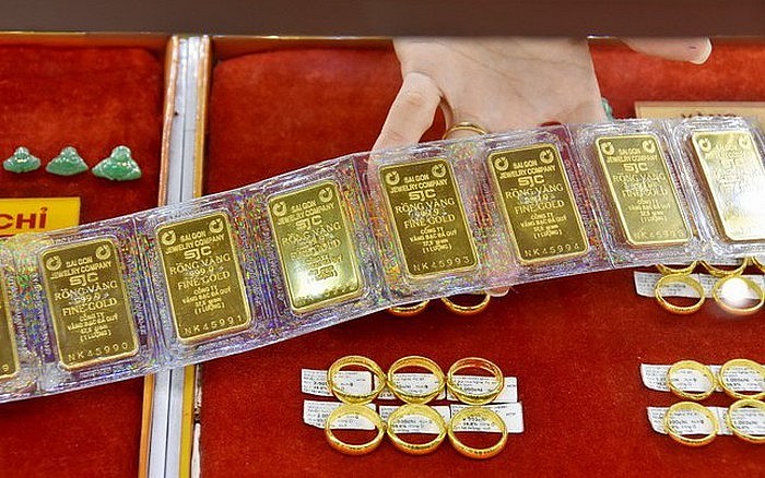 Giá vàng chiều 2/6: Vàng trong nước giảm mạnh, thế giới bật tăng nhờ lợi suất trái phiếu Mỹ đi xuống