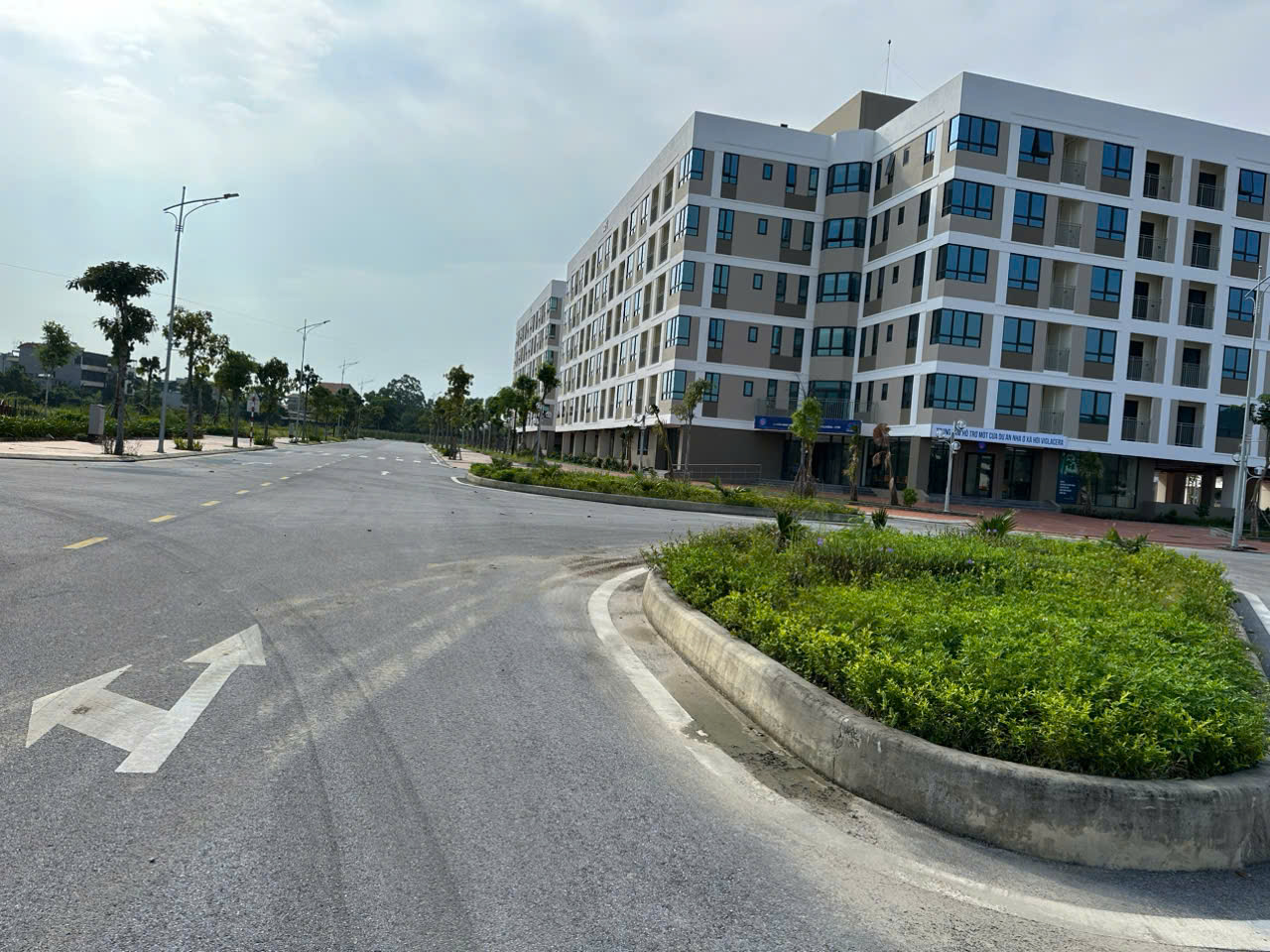 Việc ph&aacute;t triển nh&agrave; ở cho thu&ecirc; phải gắn chặt với quy hoạch khu c&ocirc;ng nghiệp, khu kinh tế, c&aacute;c h&agrave;nh lang giao th&ocirc;ng v&agrave; c&ocirc;ng t&aacute;c quản l&yacute; d&acirc;n cư (Ảnh minh hoạ)