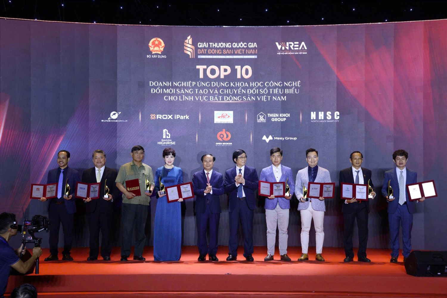 Top 10 doanh nghiệp ứng dụng khoa học c&ocirc;ng nghệ đổi mới s&aacute;ng tạo v&agrave; chuyển đổi số ti&ecirc;u biểu cho lĩnh vực BĐS Việt Nam tại giải thưởng năm nay