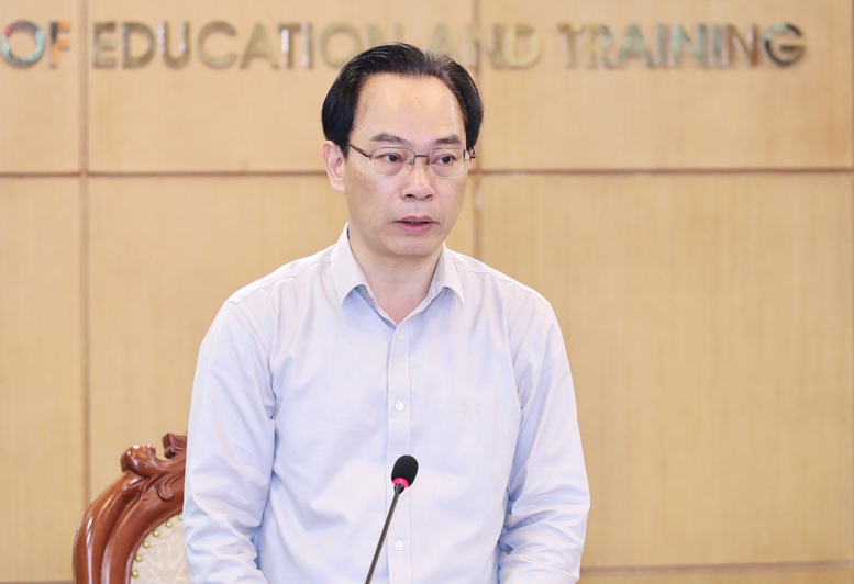 Bộ trưởng Ho&agrave;ng Minh Sơn: Mọi phương &aacute;n xử l&yacute; phải đặt quyền lợi ch&iacute;nh đ&aacute;ng của th&iacute; sinh v&agrave; t&iacute;nh nghi&ecirc;m t&uacute;c, c&ocirc;ng bằng của kỳ thi l&ecirc;n h&agrave;ng đầu.