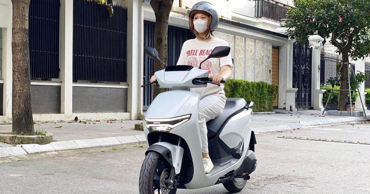 Xe máy điện Honda CUV e: lên kệ, khách hàng được trải nghiệm miễn phí