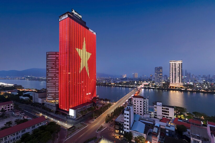 Kh&aacute;ch sạn Courtyard by Marriott Danang Han River