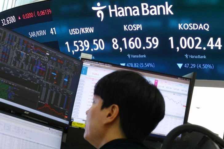 Chứng kho&aacute;n ch&acirc;u &Aacute; lao dốc, Seoul giảm mạnh nhất. Ảnh minh hoạ