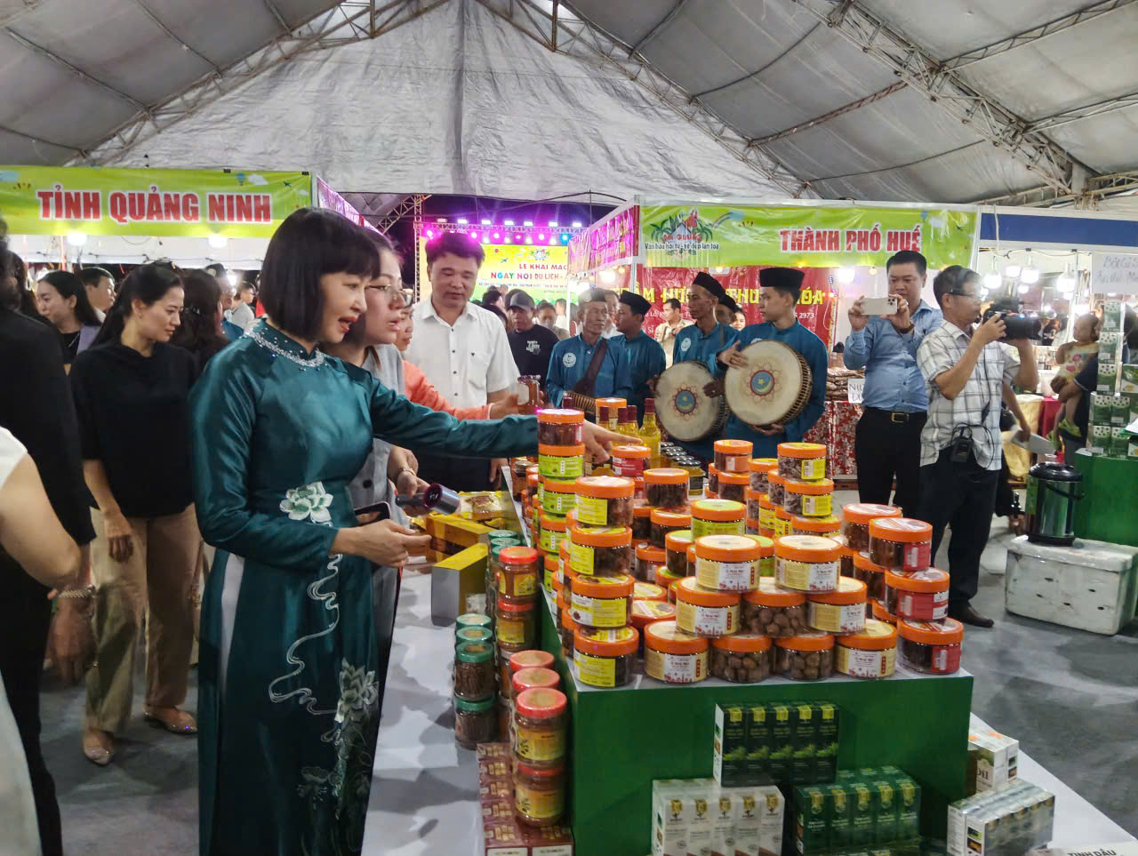Tăng cường giới thiệu, kết nối, tiêu thụ nông sản Hà Nội