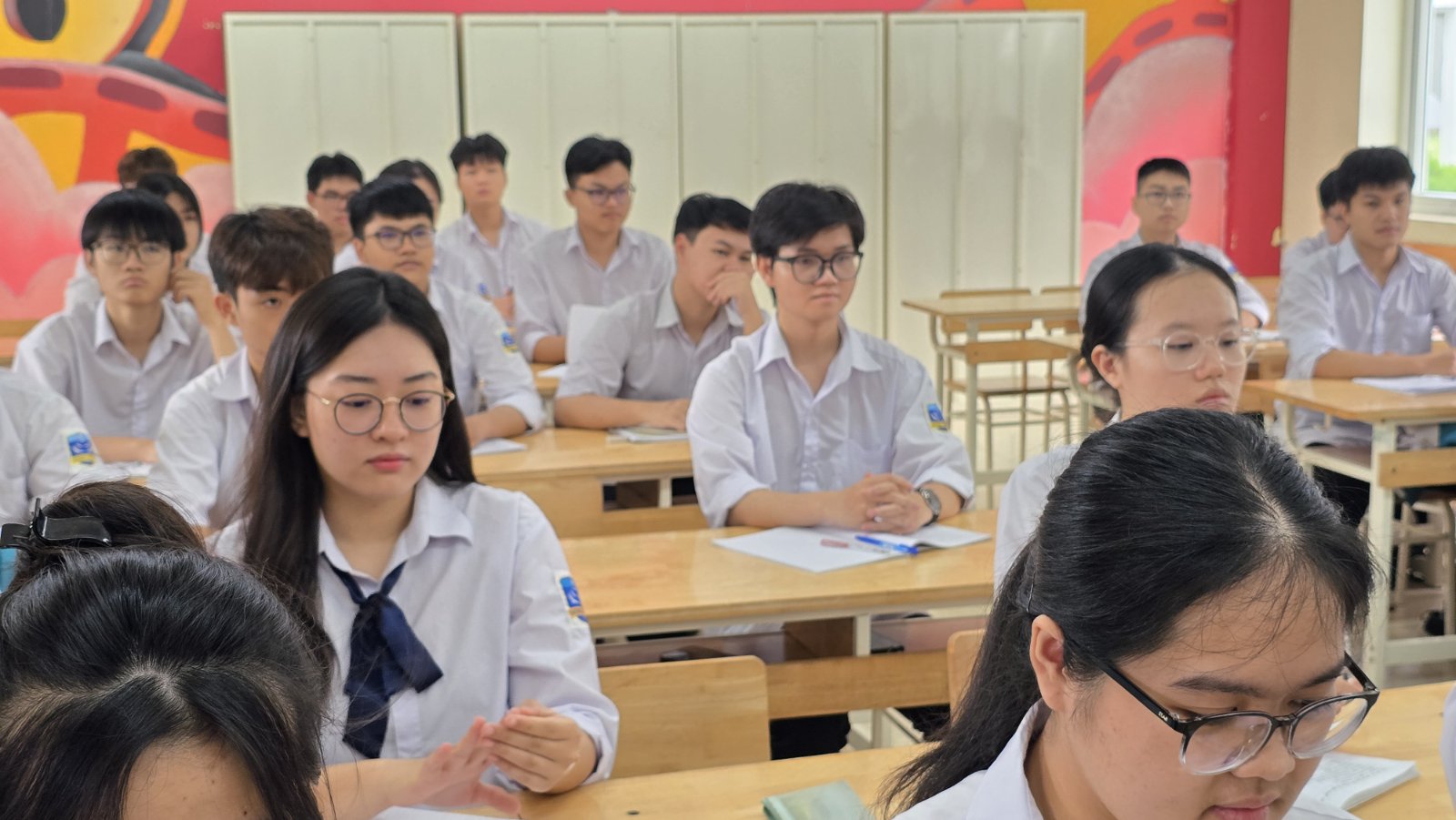 Hơn 1,22 triệu th&iacute; sinh sẽ l&agrave;m thủ tục dự thi tốt nghiệp THPT 2026 trong chiều 10/6. Ảnh minh hoạ