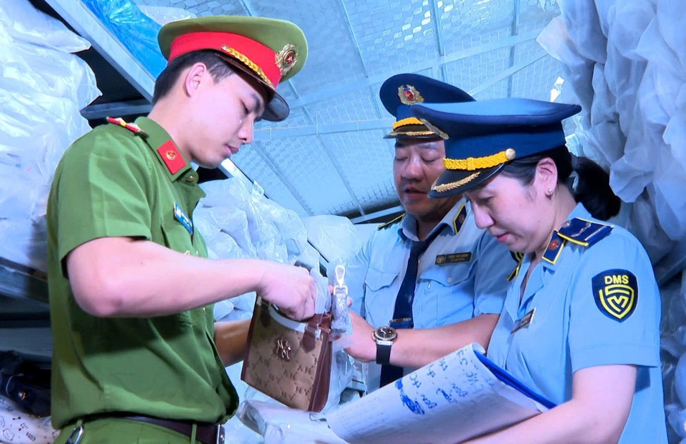 Giữ thương hiệu thật giữa “bão” hàng giả thời số hóa